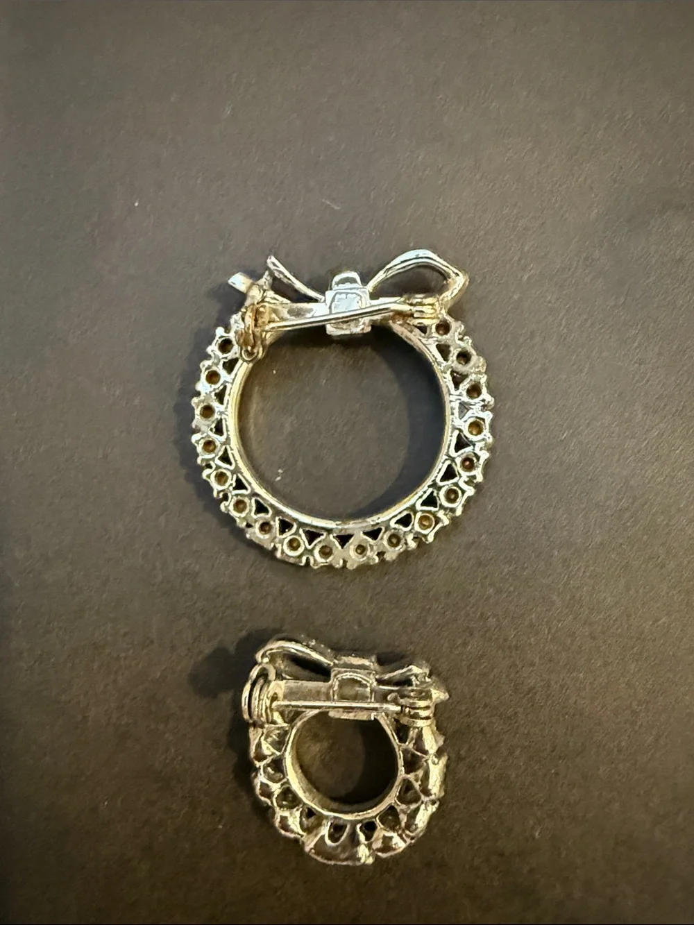 Silver-Tone Bow Circle Crystal Brooches - Women Jewelry